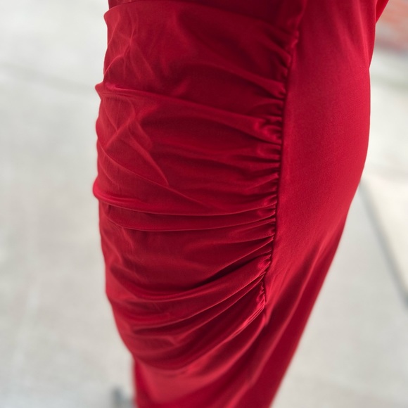 One shoulder Flounce midi - Picture 3 of 6